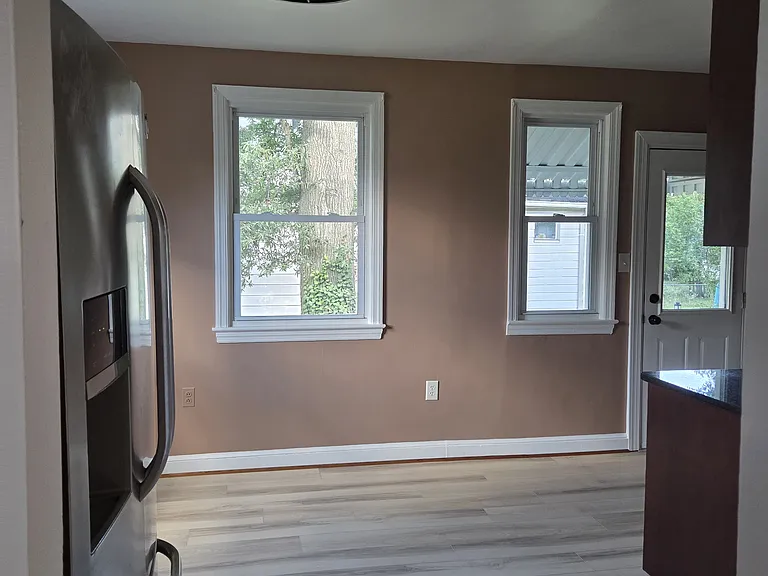 4707 Somerset Rd — Photo 4