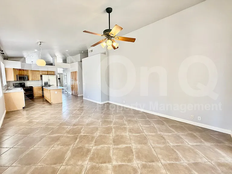 826 W Carob Dr — Photo 18