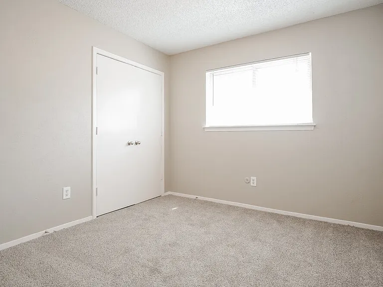 618 Thornwood Trl — Photo 14