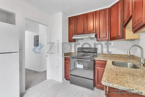 88 Onondaga Ave Photo 1