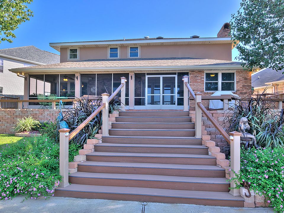 Elegant Design w/ Lighting