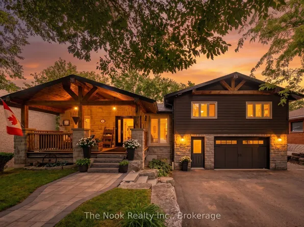 44 Bagot St, Whitby, ON L1M 1A1