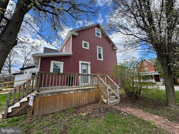 382 Walnut St, Howard, PA 16841