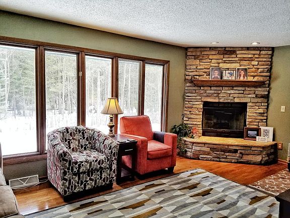 5th image of 213 Shorewood Dr
