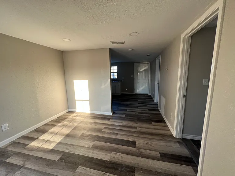 801 South Business Farm To Market #1 — Photo 1