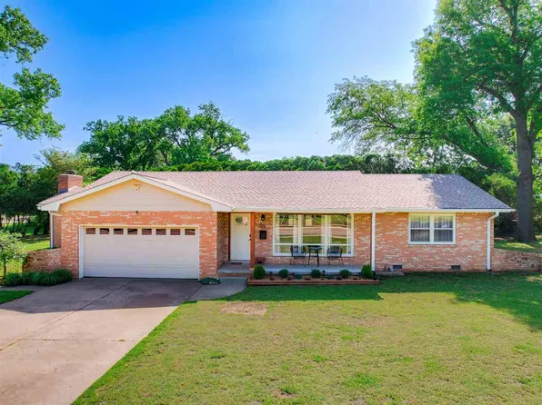 701 N 7th St, Ponca City, OK 74601