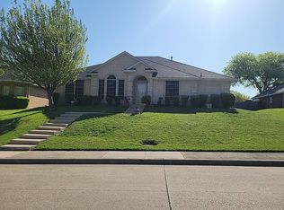 540 N Parks Dr, Desoto, TX 75115