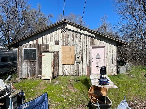 3rd image of 7597 Green Meadow Ln