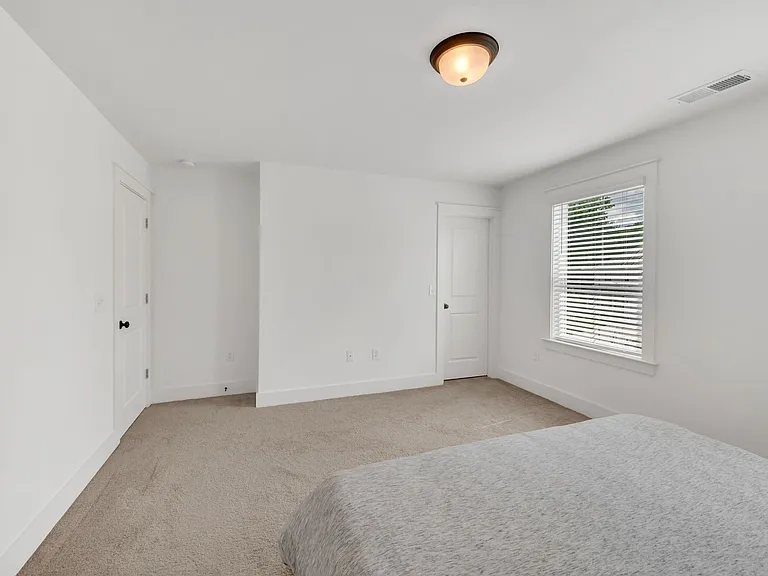 261 Cornice Dr — Photo 35