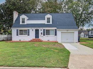 28 N Greenfield Ave, Hampton, VA 23666