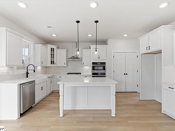 6th image of this home