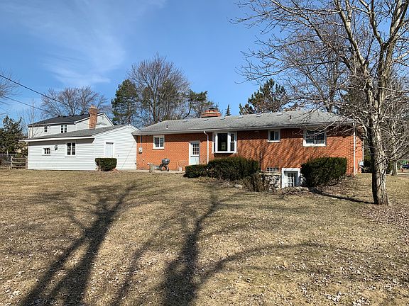 5th image of 30727 Pickford St