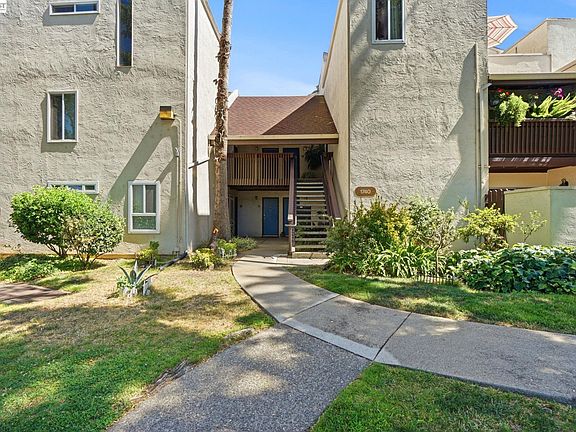 2nd image of 1740 Laguna St APT G