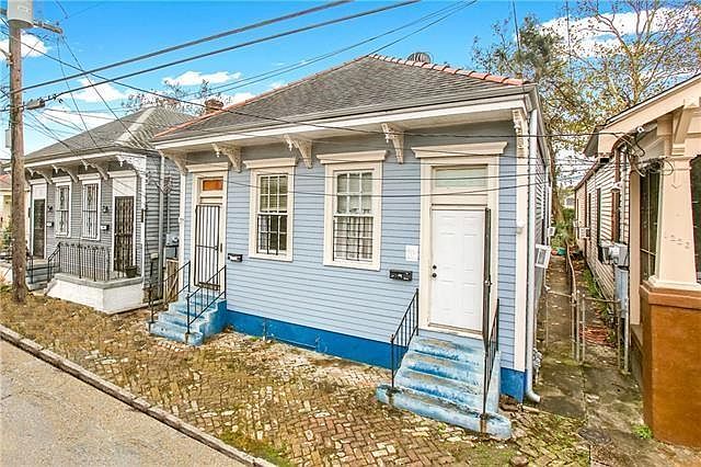1st image of 1225 Louisa St