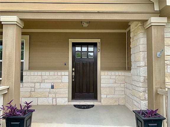 3rd image of 712 Rolling Oak Dr
