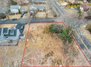 51 Brookhaven Rd, Hamden, CT 06517