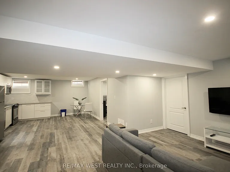 150 Valley Vista Dr #BASEMENT — Photo 4
