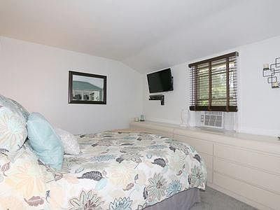 2nd image of 281 Daisy Ln