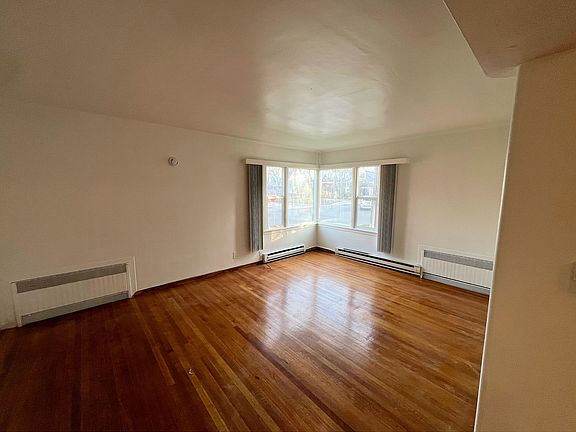 2nd image of 1806 W Pacific Ave #2