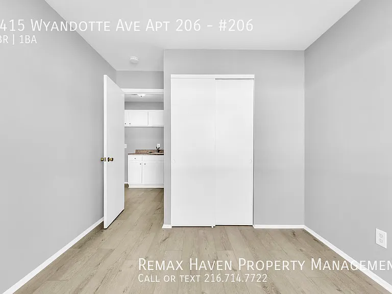 1415 Wyandotte Ave #206 — Photo 15