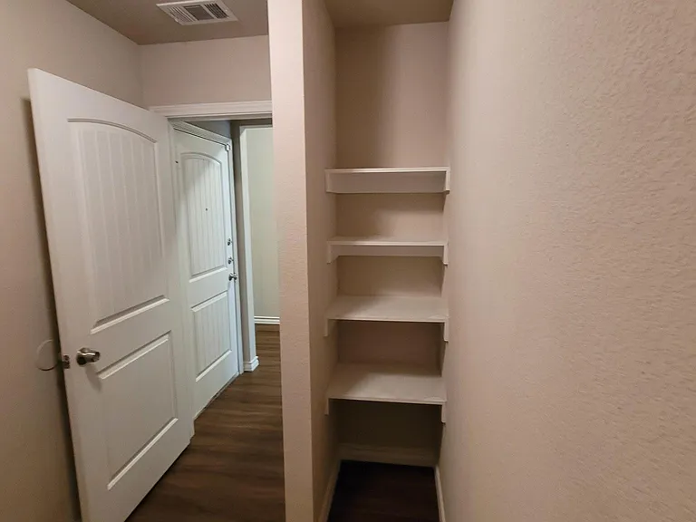3417 Avenue G — Photo 12