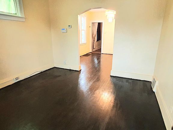 3rd image of 5069 Sobieski Ave