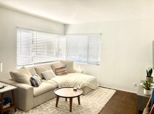 916 N Sweetzer Ave #U, West Hollywood, CA 90069