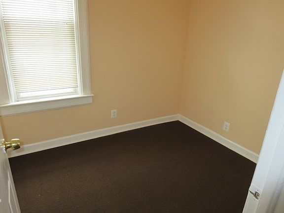 4th image of 7949 S Woodlawn Ave