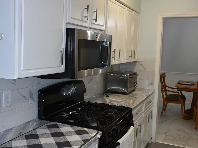 533 Oak Brook Dr — Photo 17