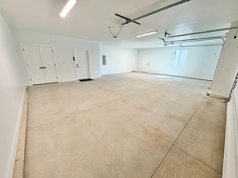 4129 E El Capitan Way St — Photo 30
