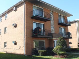 6147 Marshall Ave #301, Chicago Ridge, IL 60415