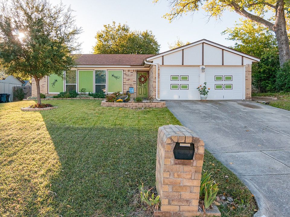 1st image of 605 Panay Way Dr