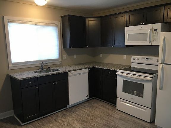 3rd image of 215 W Parent Ave
