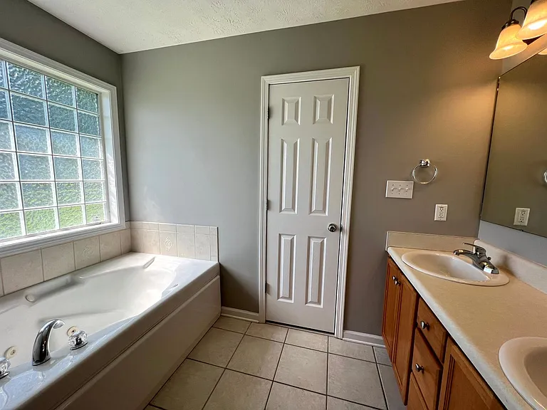 212 Sharpsburg Rd — Photo 7