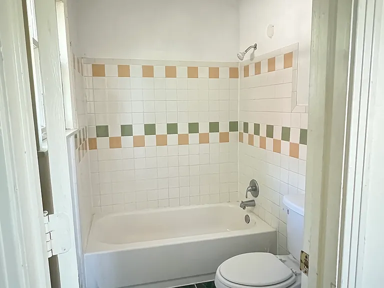 3821 Woodleigh St #1 — Photo 8