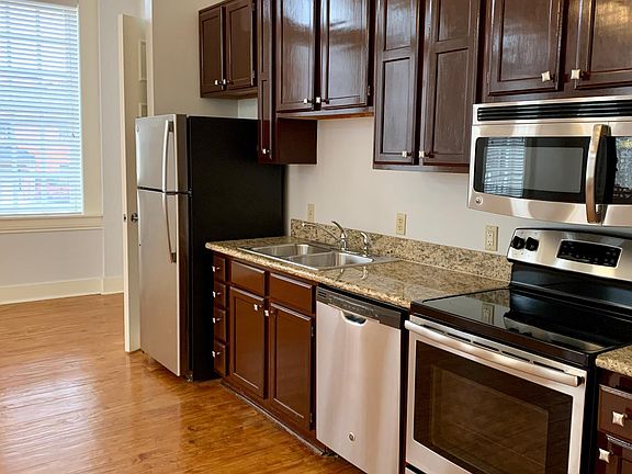 3rd image of 715 Sherman St APT 7