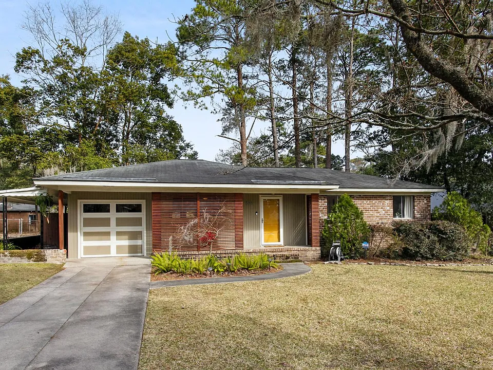 624 Jackson Blvd