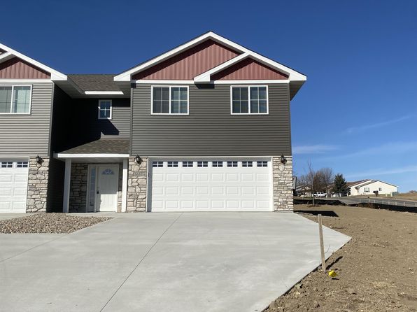 668 4th Circle Dr SE