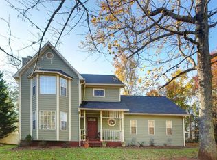 8890 Dornoch Cir, Winston, GA 30187