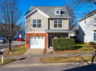 105 Danesway Dr, Holly Springs, NC 27540