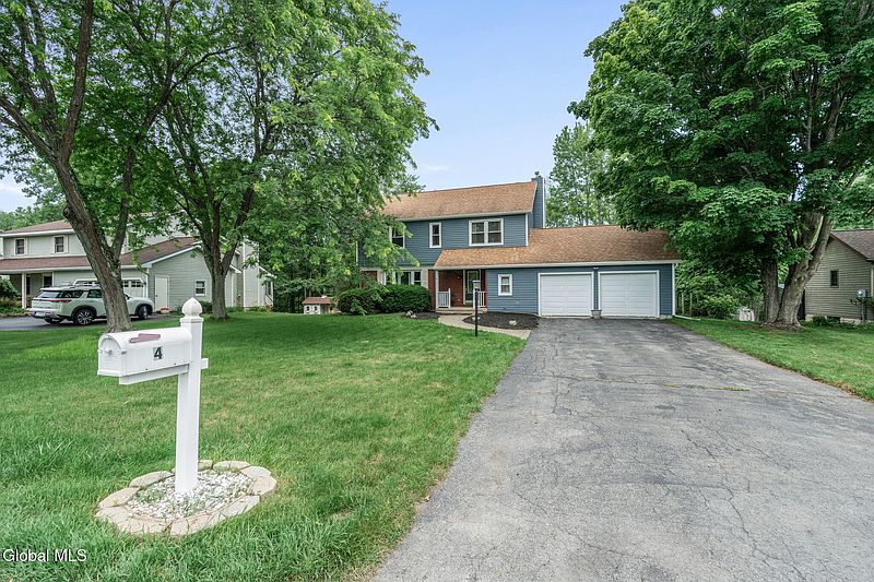 3rd image of 4 Carlyle Court