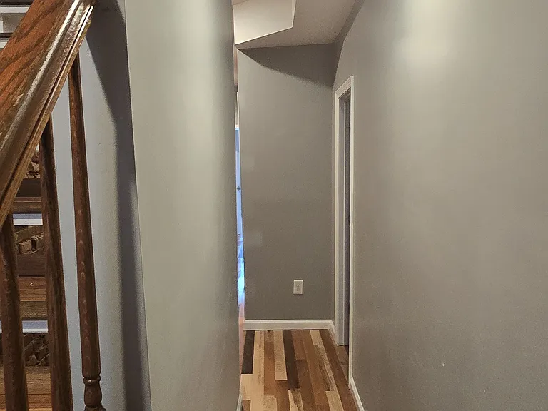 733 E 22nd St — Photo 16