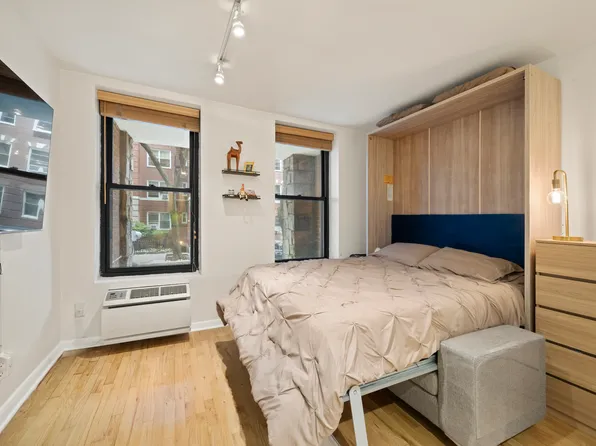 315 West 55th Street 1D image 3 of 10