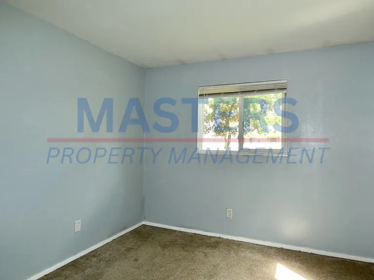 3907 Donegal Ln — Photo 25