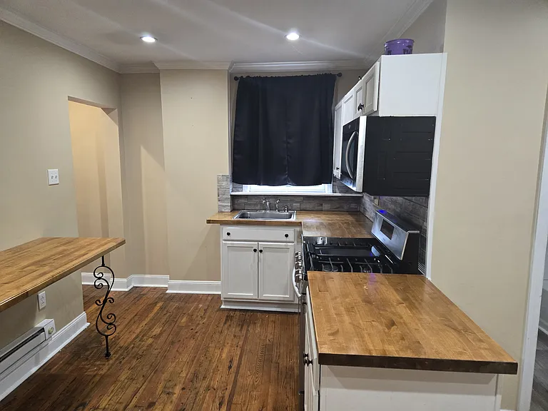 16 Marlborough Ave #C — Photo 3