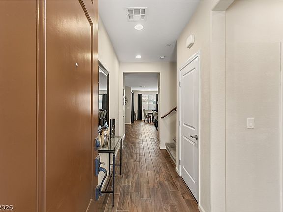 3rd image of 2585 Sable Ridge St