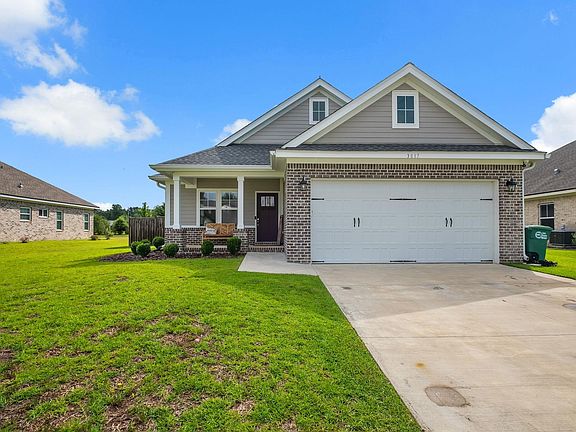 2nd image of 3817 Arbor Dr