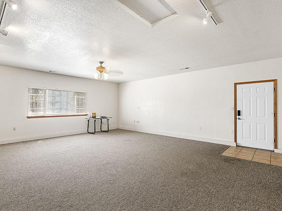 4th image of 21942 Buena Oak Way