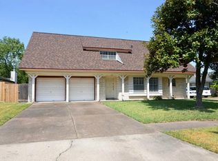 8006 Riptide Dr, Houston, TX 77072