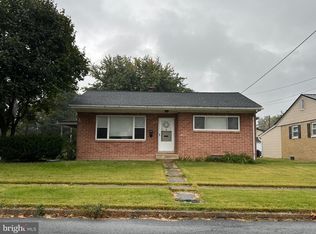 30 Walnut Ln, Camp Hill, PA